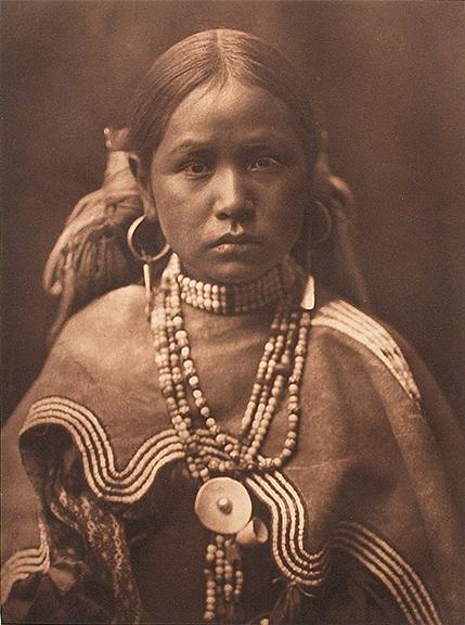 Edward Sheriff Curtis, "Jicarilla Maiden", photogravure, 1906