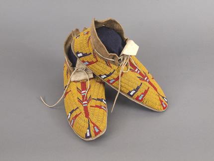 Moccasins, Cheyenne, circa 1900 antique indian art for sale purchase consign auction art gallery colorado
