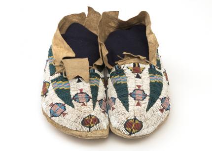 pictorial Moccasins, Cheyenne, last quarter of the 19th century Native American Indian antique vintage art for sale purchase auction consign denver colorado art gallery museum