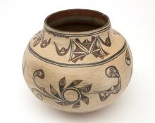 Pottery Olla jar, San Ildefonso, last quarter of the 19th century, Native American Indian antique vintage art for sale purchase auction consign denver colorado art gallery museum
